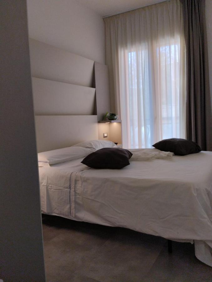 Hotel Abel & Residence チェゼナーティコ エクステリア 写真
