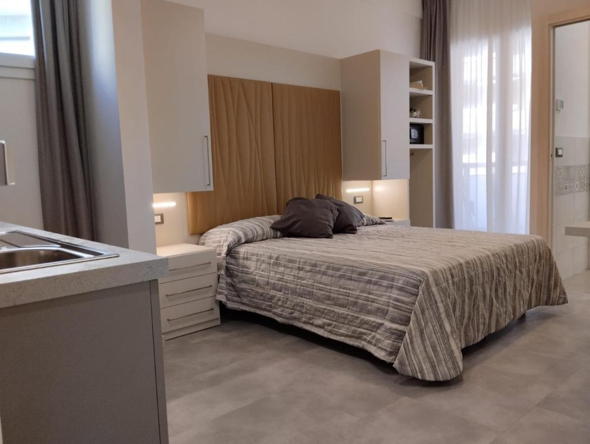 Hotel Abel & Residence チェゼナーティコ エクステリア 写真